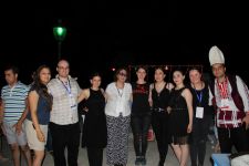 Vətəni təqdim etmək şərəfi – Yay məktəbindən reportaj (FOTO)