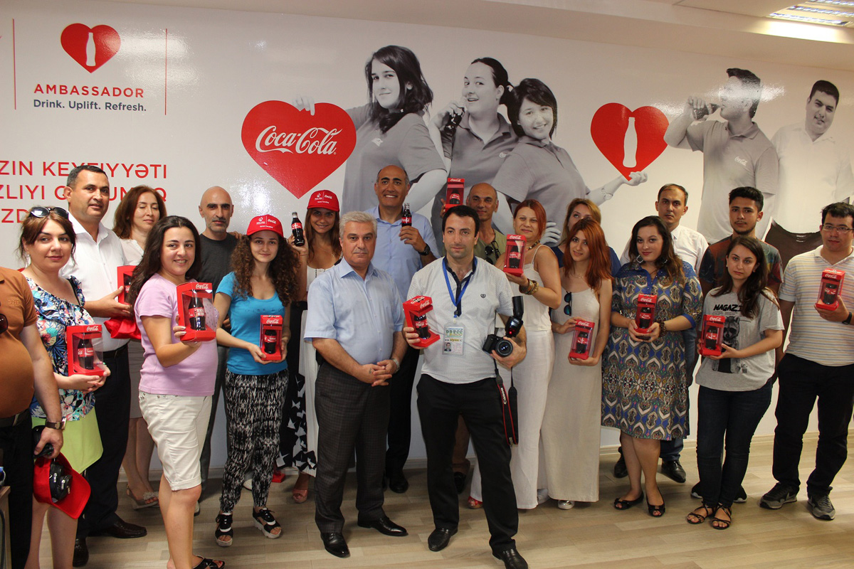 Azərbaycan jurnalistləri "Coca-Cola" zavodunda olublar (FOTO)