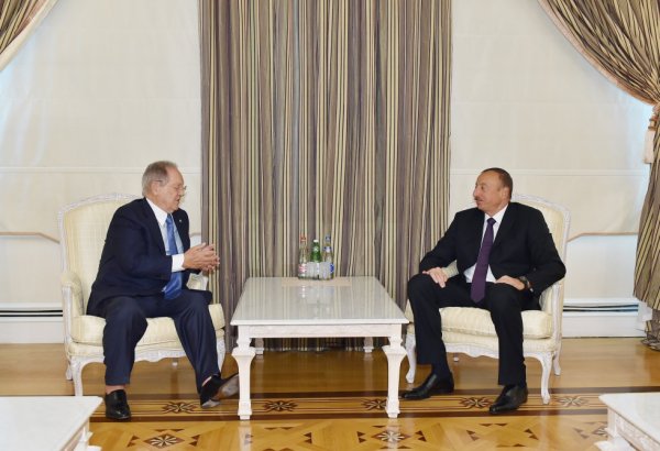 İlham Əliyev Beynəlxalq İdman Atıcılıq Federasiyasının prezidentini və baş katibini qəbul edib (FOTO)