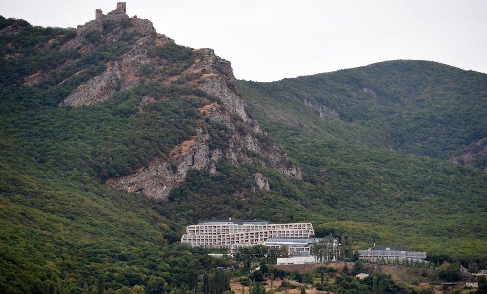 Prezident İlham Əliyev “Qalaaltı Hotel & SPA” müalicə-istirahət kompleksinin açılışında iştirak edib (FOTO)