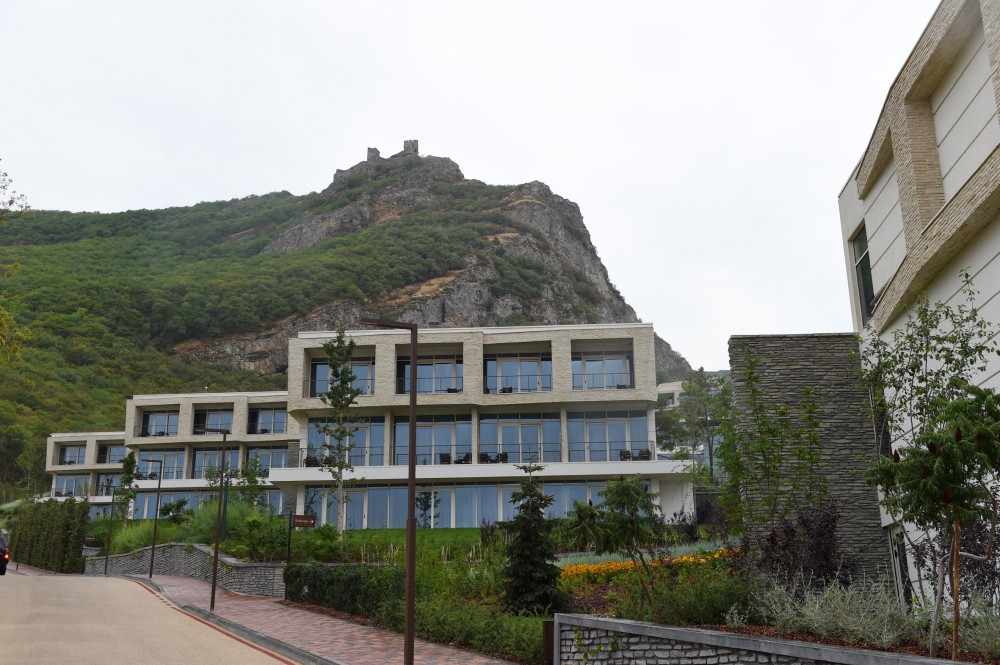 Prezident İlham Əliyev “Qalaaltı Hotel & SPA” müalicə-istirahət kompleksinin açılışında iştirak edib (FOTO)