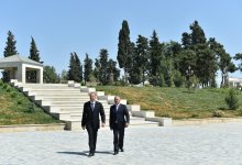 Prezident İlham Əliyev Heydər Əliyev adına park-bulvarın açılışında iştirak edib (FOTO)