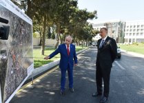 Prezident İlham Əliyev Bakının Pişəvəri, Cavadxan, Hüseyn Seyidzadə küçələrində aparılan abadlıq və yenidənqurma işlərindən sonrakı vəziyyətlə tanış olub (FOTO)