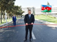 Prezident İlham Əliyev Bakının Pişəvəri, Cavadxan, Hüseyn Seyidzadə küçələrində aparılan abadlıq və yenidənqurma işlərindən sonrakı vəziyyətlə tanış olub (FOTO)