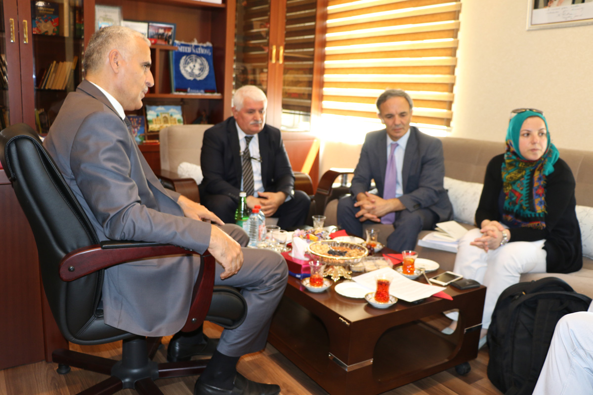 Əl-Cəzirə Araşdırmalar Mərkəzi Azərbaycanla bağlı tədqiqat aparacaq (FOTO)