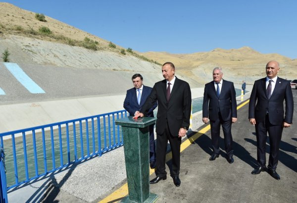 Siyəzən rayonunda da yeni suvarılacaq torpaqlara Taxtakörpü-Ceyranbatan kanalından suyun verilməsinə başlanıb (FOTO)