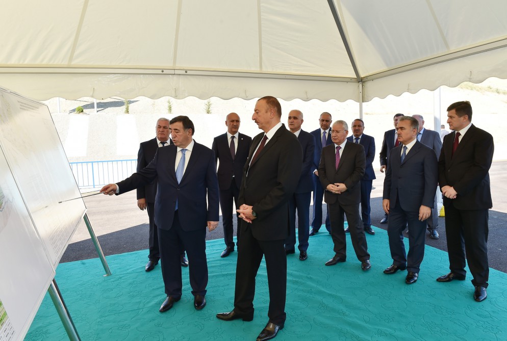 Siyəzən rayonunda da yeni suvarılacaq torpaqlara Taxtakörpü-Ceyranbatan kanalından suyun verilməsinə başlanıb (FOTO)