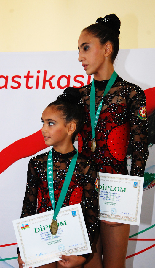 Akrobatika gimnastikası üzrə 22-ci Bakı çempionatı başa çatdı (FOTO)