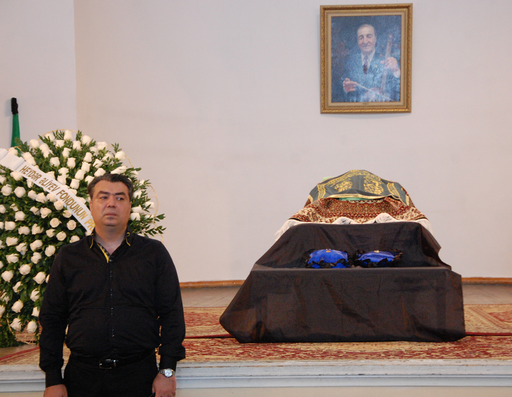 Habil Əliyevlə vida mərasimi keçirilib (ƏLAVƏ OLUNUB) (FOTO)