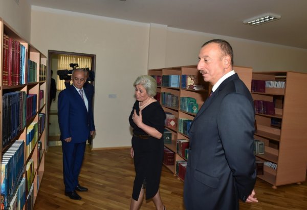 Prezident İlham Əliyev 264 nömrəli məktəb-liseydə yaradılan şəraitlə tanış olub (FOTO)