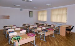 Prezident İlham Əliyev 264 nömrəli məktəb-liseydə yaradılan şəraitlə tanış olub (FOTO)
