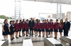 Prezident İlham Əliyev Bakı-Sumqayıt marşrutu ilə hərəkət edən ilk sərnişin qatarının yola salınması mərasimində iştirak edib (FOTO)