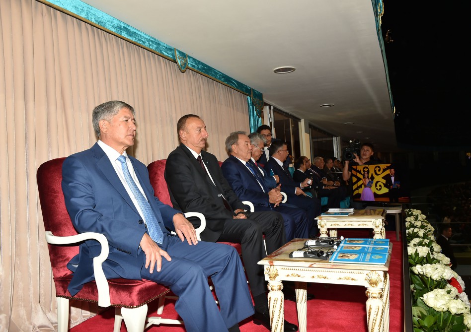 Prezident İlham Əliyev Astanada Qazax xanlığının 550 illik yubileyi ilə bağlı teatrlaşdırılmış tamaşaya baxıb (FOTO)