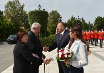 Çex Respublikası Prezidentinin rəsmi qarşılanma mərasimi olub (FOTO)