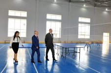 İlham Əliyev 148 nömrəli tam orta məktəbdə yenidənqurma işlərindən sonra yaradılan şəraitlə tanış olub (FOTO)