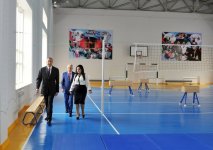 İlham Əliyev 148 nömrəli tam orta məktəbdə yenidənqurma işlərindən sonra yaradılan şəraitlə tanış olub (FOTO)