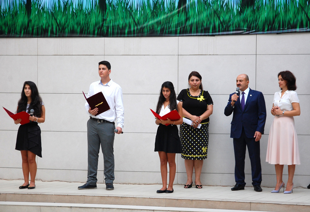 Düşüncələrimizə işıq saçan birincilərimiz (FOTO)