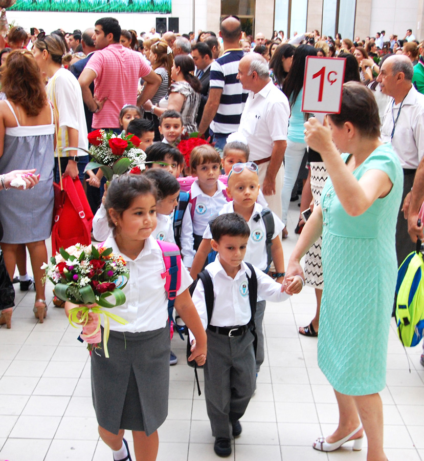 Düşüncələrimizə işıq saçan birincilərimiz (FOTO)