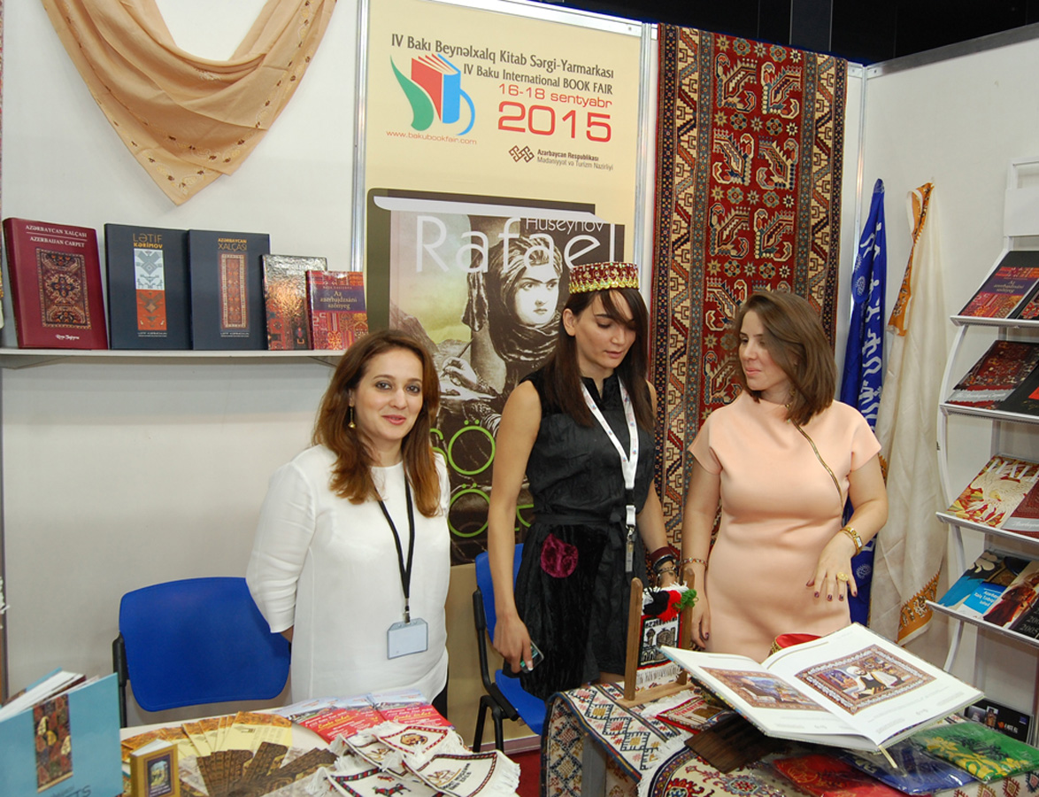 IV Bakı Beynəlxalq Kitab Sərgi-Yarmarkasının açılışı olub (FOTO)
