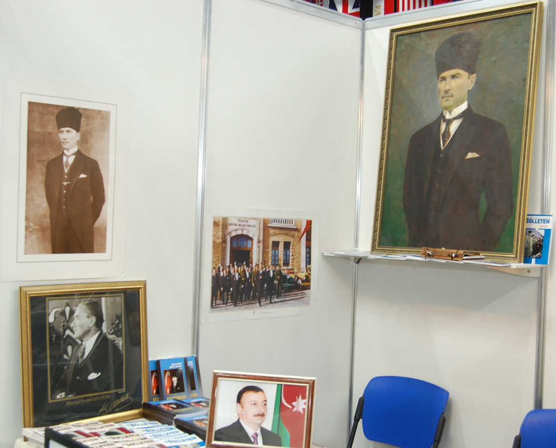 IV Bakı Beynəlxalq Kitab Sərgi-Yarmarkasının açılışı olub (FOTO)