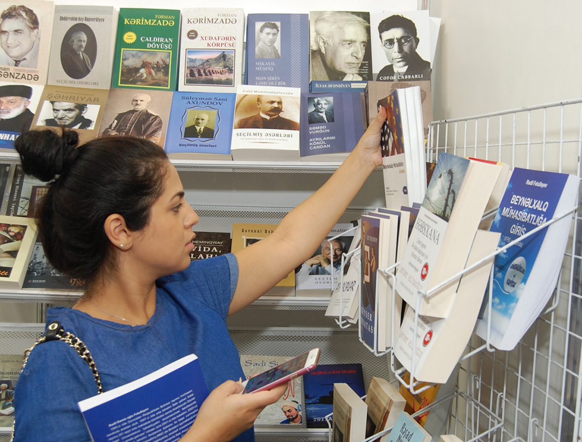 IV Bakı Beynəlxalq Kitab Sərgi-Yarmarkasının açılışı olub (FOTO)
