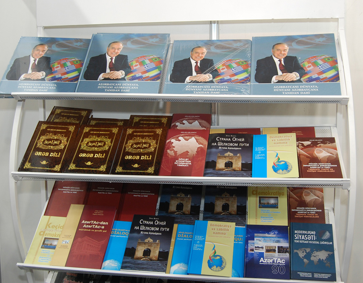 IV Bakı Beynəlxalq Kitab Sərgi-Yarmarkasının açılışı olub (FOTO)