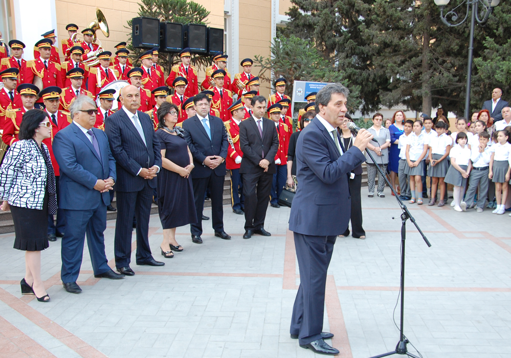 Üzeyir Hacıbəyli anıldı (FOTO)