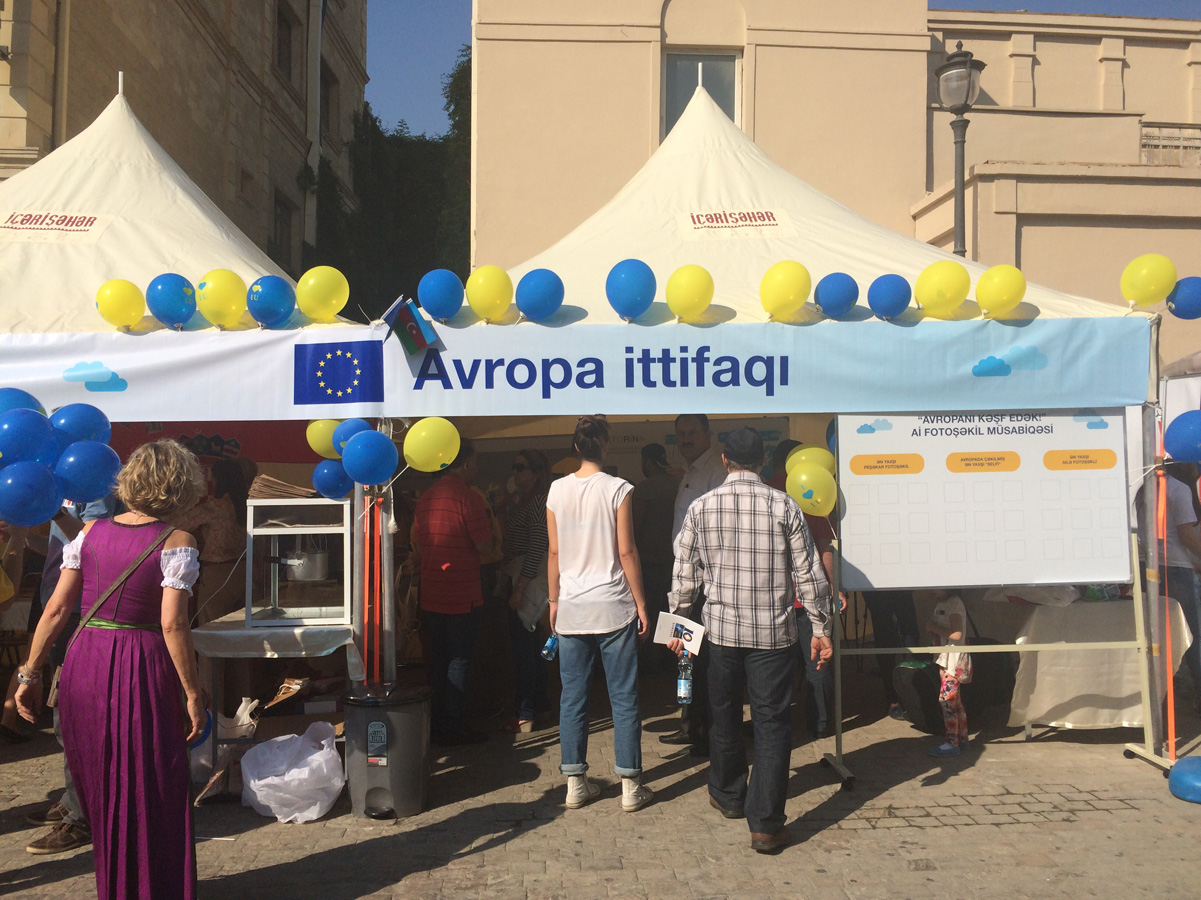 Bakıda "Avropa şəhərciyi" açıldı (FOTO)