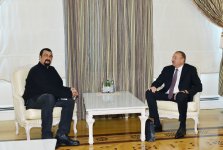 Prezident İlham Əliyev dünya şöhrətli aktyor və rejissor Stiven Siqalı qəbul edib (FOTO)