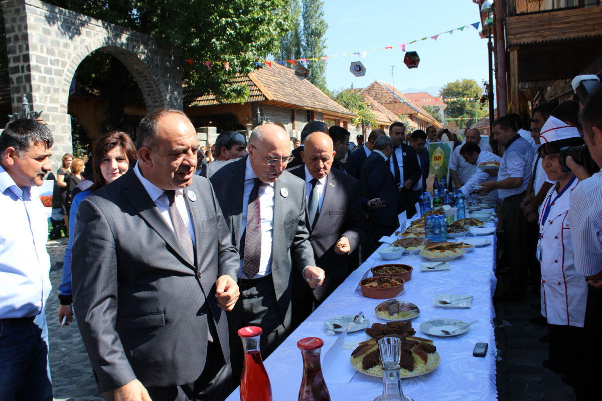 Qaxda milli mətbəx festivalı keçirilib (FOTO)