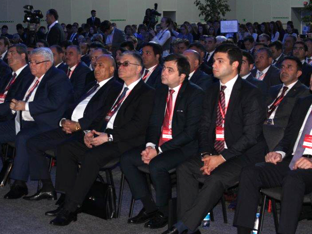 Prezident İlham Əliyev: Azərbaycan və Rusiyanın regionlararası forumları həyat qabiliyyətini və səmərəliliyini göstərdi (FOTO)