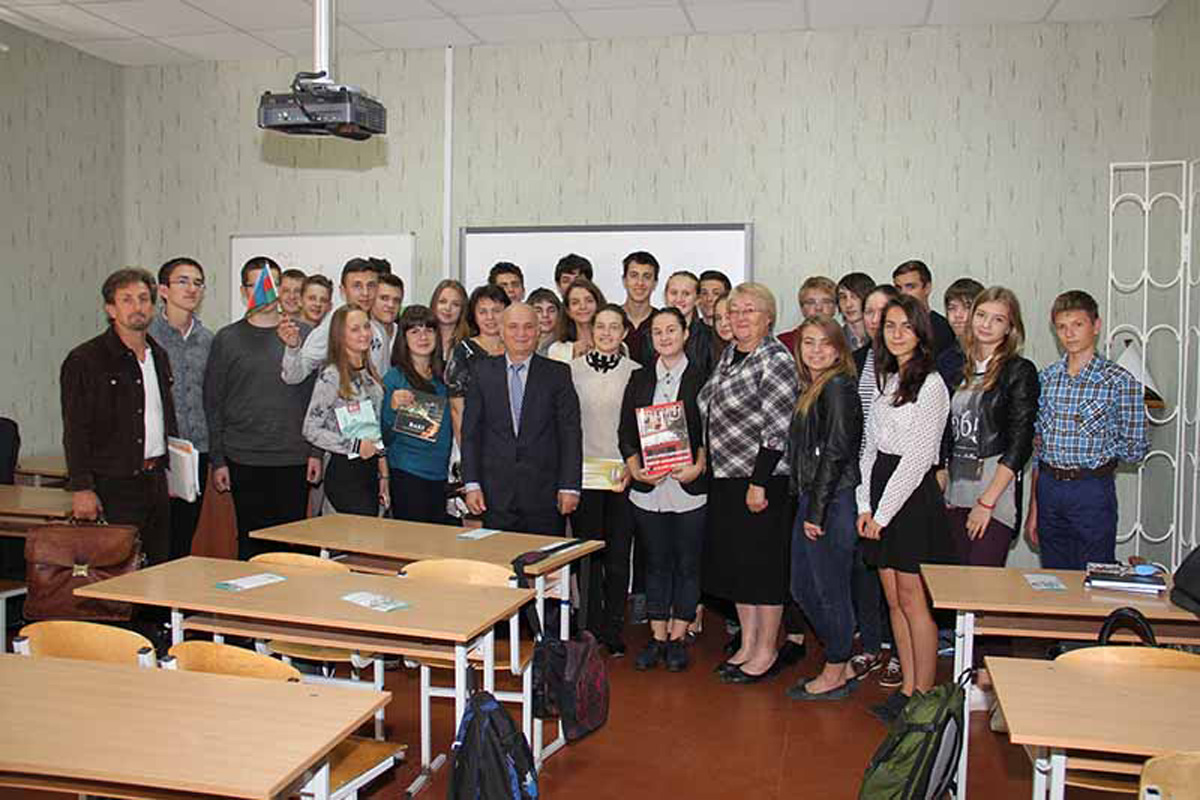 Bilik Fondu Poltava liseyində mühazirə təşkil etdi (FOTO)