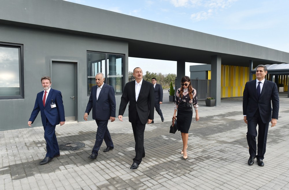 Prezident İlham Əliyev və xanımı məktəb kompleksinin və Qolf klubunun açılışında iştirak ediblər (FOTO)