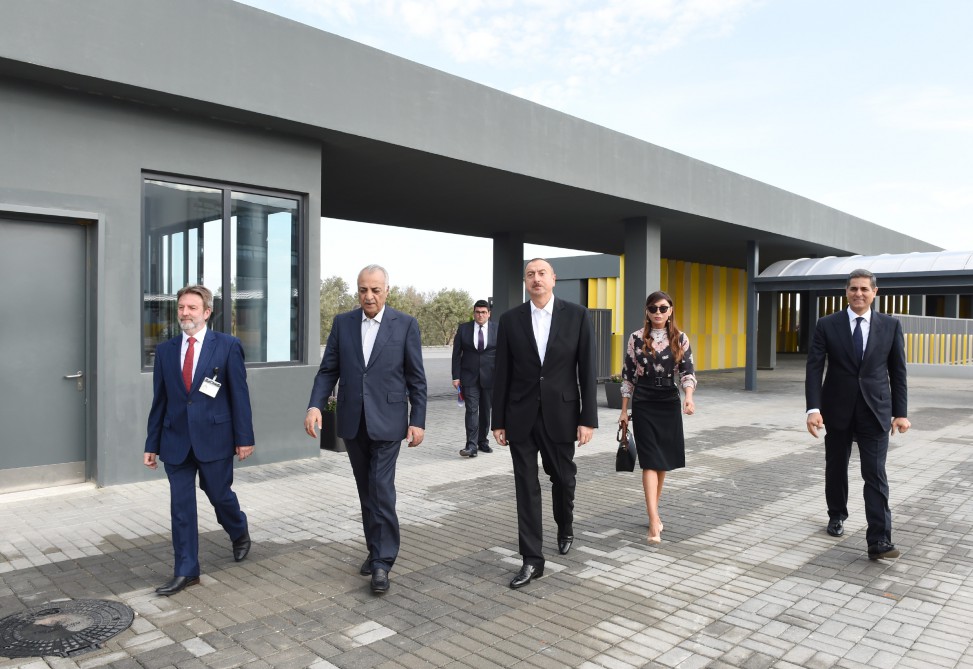 Prezident İlham Əliyev və xanımı məktəb kompleksinin və Qolf klubunun açılışında iştirak ediblər (FOTO)