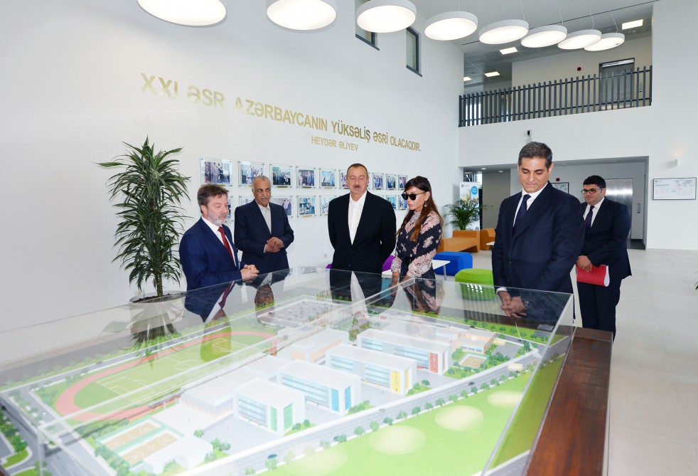 Prezident İlham Əliyev və xanımı məktəb kompleksinin və Qolf klubunun açılışında iştirak ediblər (FOTO)