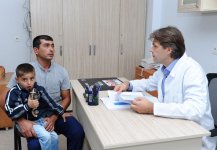 Heydər Əliyev Fondunun dəstəyi ilə eşitmə qüsurlu şəxslər üzərində koxlear implantasiya əməliyyatları aparılır (FOTO)