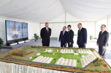 Prezident İlham Əliyev Ucarda quş kəsimi və broyler fabriklərinin fəaliyyəti ilə tanış olub (FOTO)