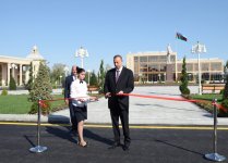 İlham Əliyev Ucar Gənclər Mərkəzinin açılışında iştirak edib (FOTO)