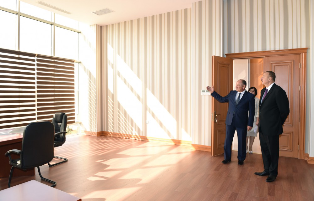 YAP Ucar rayon təşkilatının yeni inzibati binası açılıb (FOTO)
