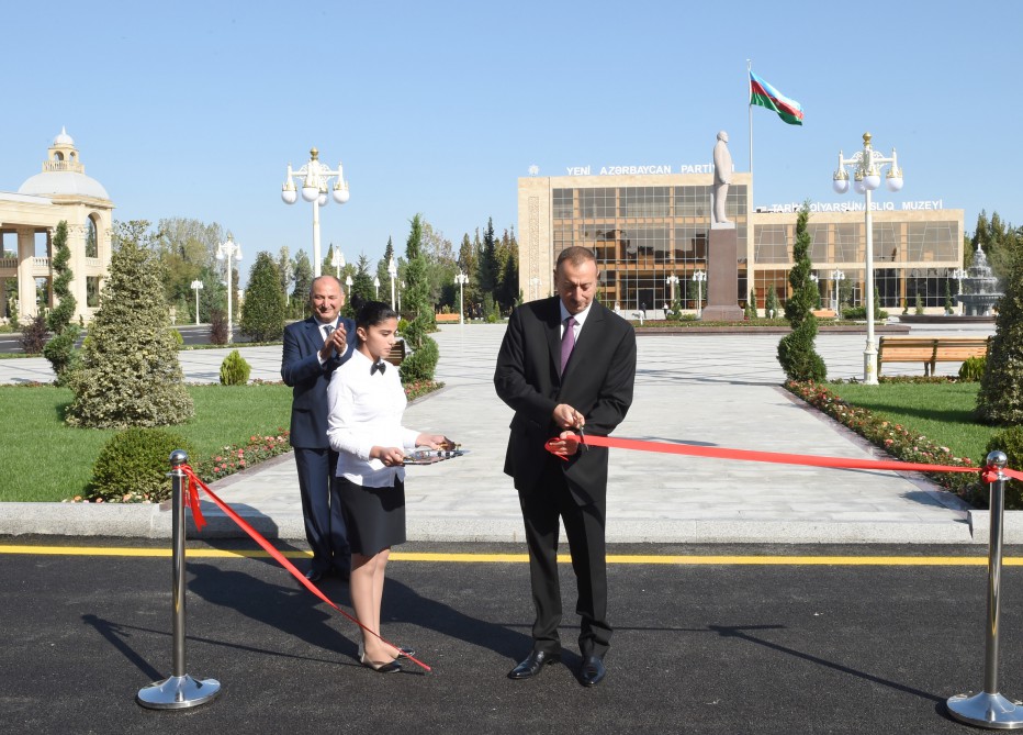 İlham Əliyev Ucar Gənclər Mərkəzinin açılışında iştirak edib (FOTO)