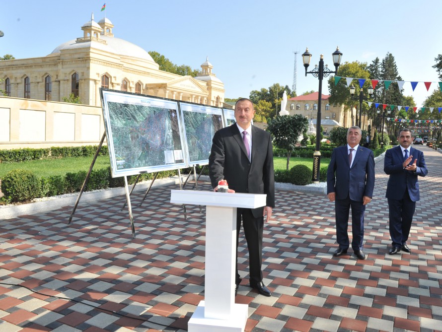 Göyçay şəhərinə təmiz içməli suyun verilməsinə başlanılıb (FOTO)