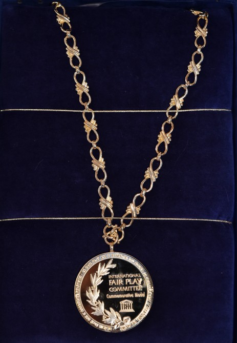 Prezident İlham Əliyevə Beynəlxalq "Fair Play" Komitəsinin xüsusi medalı təqdim olunub (FOTO)