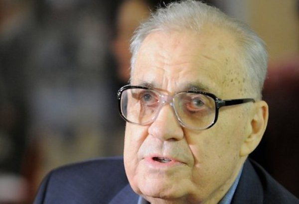 Eldar Ryazanov vəfat etdi
