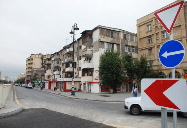Həsən Əliyev küçəsində yeni yol çəkilib (FOTO)