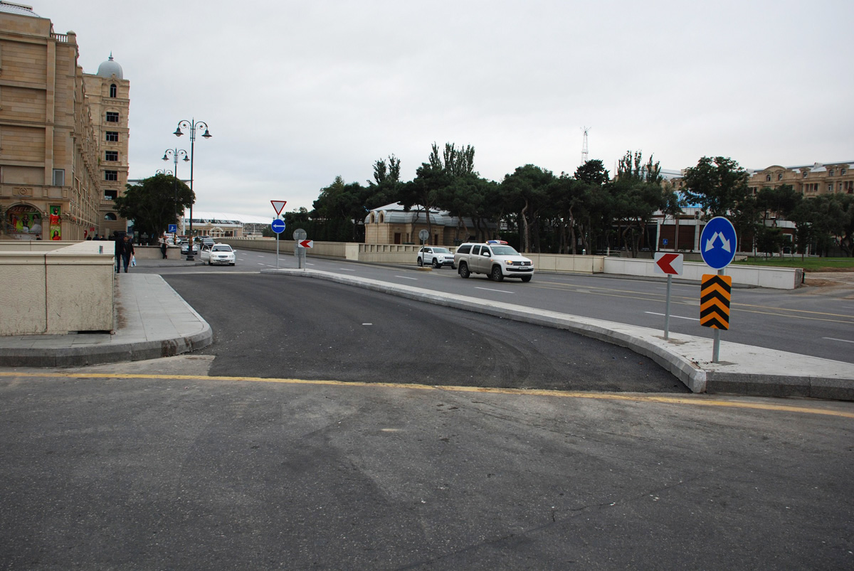 Həsən Əliyev küçəsində yeni yol çəkilib (FOTO)