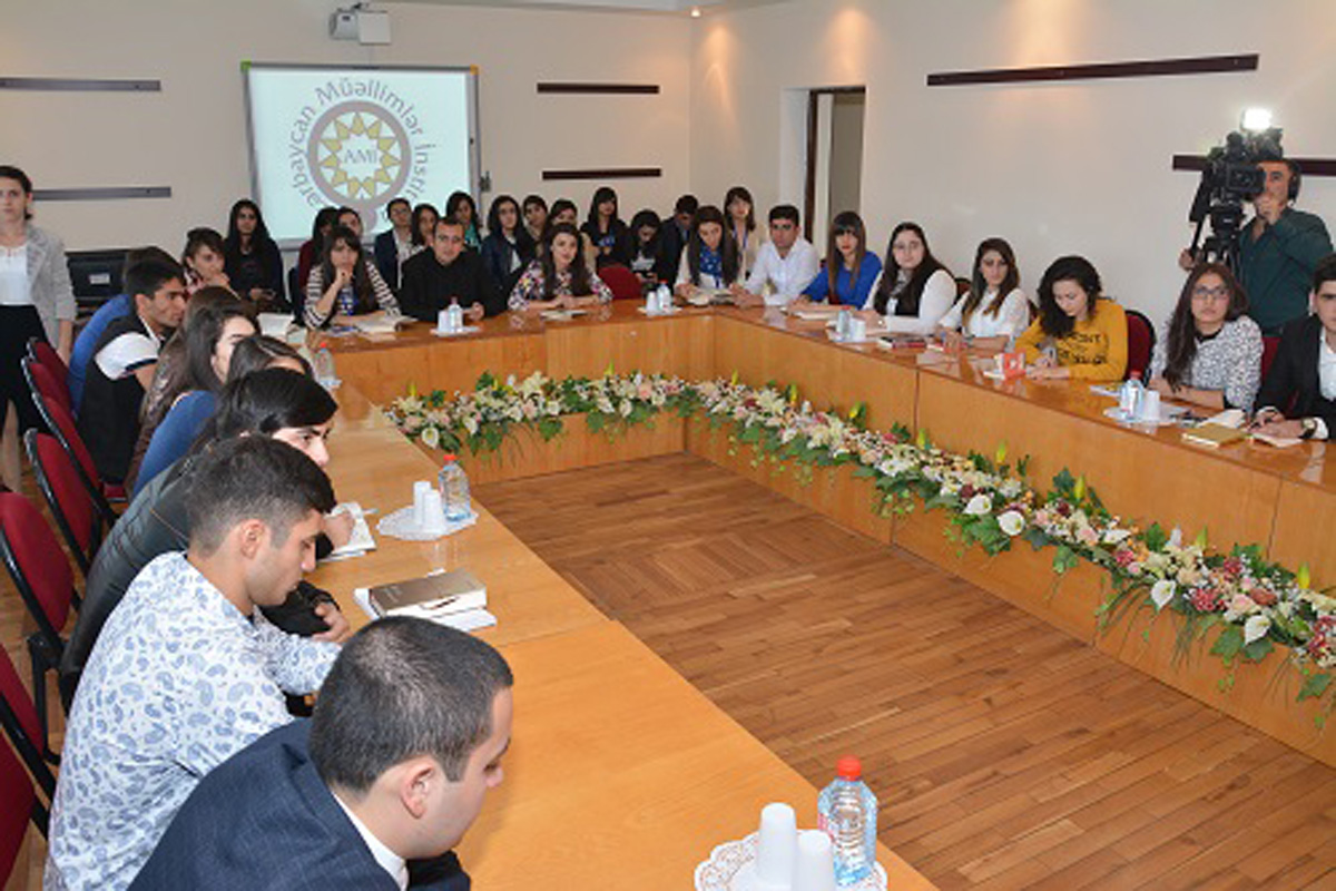 Rəşad Məcidlə “İmzalı görüş” (FOTO)