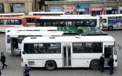 Bakıda sərnişin avtobuslarının özbaşınalıqları FOTOOBYEKTİVDƏ