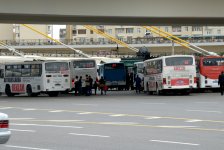 Bakıda sərnişin avtobuslarının özbaşınalıqları FOTOOBYEKTİVDƏ