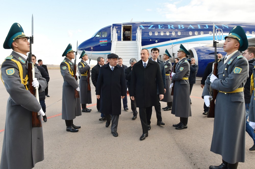 Prezident İlham Əliyev Qazaxıstana işgüzar səfərə gəlib (FOTO)