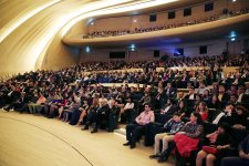 Heydər Əliyev Fondunun vitse-prezidenti Leyla Əliyeva “Bakı, mən səni sevirəm” kinolayihəsinin təqdimat mərasimində iştirak edib (FOTO)